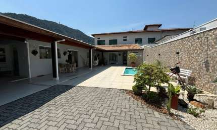 Casa com 4 quartos à venda no Centro, Caraguatatuba 