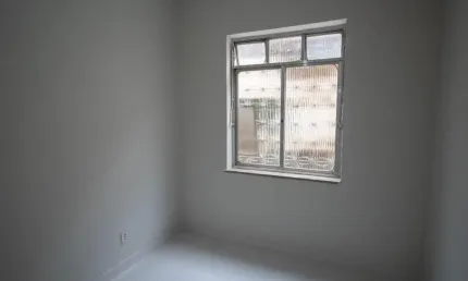 OPORTUNIDADE IMPERDÍVEL!   Vendo excelente apartamento reformado – R$185.000