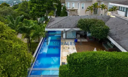 Belíssima casa para venda e locação! 5 Suítes, 4 Banheiros,