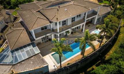 Casa Alto Padrão Linda no Resid. 12, 1100m², 4 amplas suítes