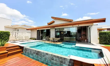 Casa em condomínio fechado com 3 quartos à venda na Rua Alcides Turini, --, Sun Lake Residence, Londrina por R$ 4.300.000