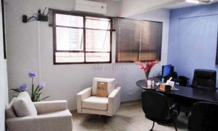Sala comercial com 6 salas à venda na Rua Senador Souza Naves, --, Centro, Londrina por R$ 280.000
