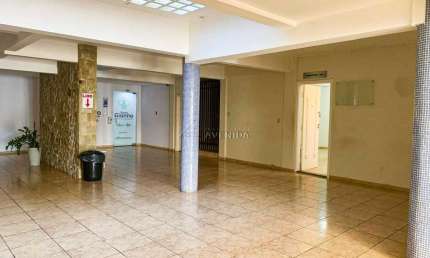 Sala comercial com 3 salas para alugar na Rua Senador Souza Naves, --, Centro, Londrina por R$ 3.000