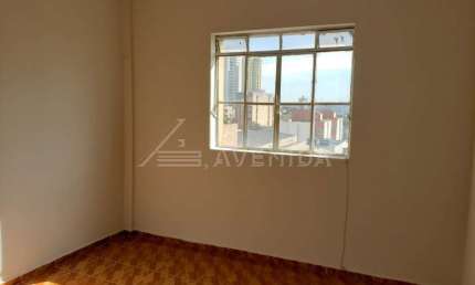 Apartamento com 2 quartos para alugar na Rua Benjamin Constant, --, Centro, Londrina por R$ 1.100
