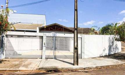 Casa com 3 quartos à venda na Cristovao Cardoso de Barroso, --, Jardim Sabará, Londrina por R$ 720.000
