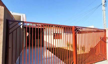 Casa com 3 quartos à venda na Paschoal Ghelardi, --, Colúmbia, Londrina por R$ 265.000