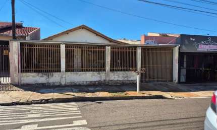 Casa comercial para alugar na Harpia, --, Conjunto Habitacional Violim, Londrina por R$ 3.400