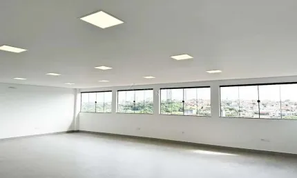 Barracão / Galpão / Depósito com 1 sala para alugar na Rua Augusto Guerino, --, Portal de Versalhes 1, Londrina por R$ 10.000