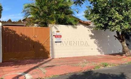 Casa com 3 quartos para alugar na Murilo Alvarenga, --, Conjunto Vivi Xavier, Londrina por R$ 1.480