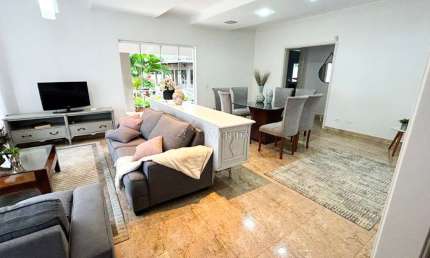 Casa com 4 quartos para alugar na Mario Cecarelli, --, Parque Residencial Alcântara, Londrina por R$ 15.000