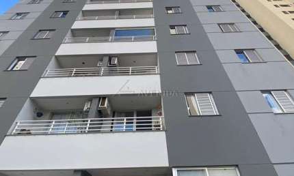 Apartamento com 3 quartos para alugar na Rua João Wyclif, --, Gleba Fazenda Palhano, Londrina por R$ 2.500