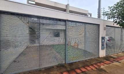 Casa com 4 quartos para alugar na Antônio Augusto de Oliveira, --, San Fernando, Londrina por R$ 3.700