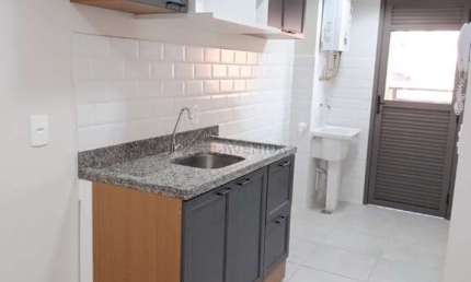 Apartamento com 3 quartos para alugar na Avenida Martiniano do Valle Filho, --, Centro, Londrina por R$ 2.300