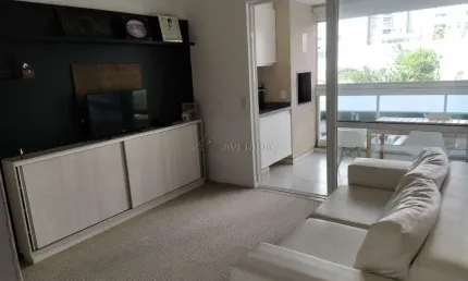 Apartamento com 3 quartos para alugar na Rua João Huss, --, Gleba Fazenda Palhano, Londrina por R$ 4.400