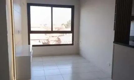 Apartamento com 3 quartos para alugar na Rua Venezuela, --, Vila Brasil, Londrina por R$ 2.600