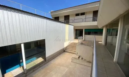 Casa comercial com 10 salas para alugar na Carlos Capelari, --, Kennedy, Londrina por R$ 17.000