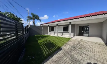 Residência totalmente reformada, excelente padrão de qualidade , ambientes amplos e agradáveis.