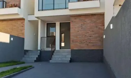 Sobrado 3D (Suíte c/ Sacada + Demi) em Areias, São José – Jardim e 2 Vaga