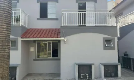 Casa com 2 quartos à venda na Rua Serra Redonda, 527, Jardim Guairaca, São Paulo