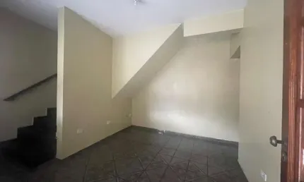 Casa - Sobrado Padrão, para Aluguel em São Paulo/SP