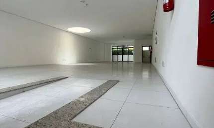 Loja para locação com 215m² no Centro de Curitiba - PR