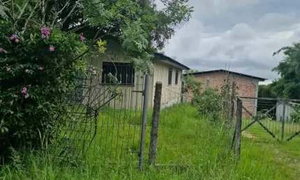 Casa à venda na Estrada da Ribeira, 0, Imbuial, Colombo