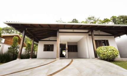 Casa com 4 quartos à venda na Niterói, 203, Margem Esquerda, Gaspar, 230 m2 por R$ 850.000