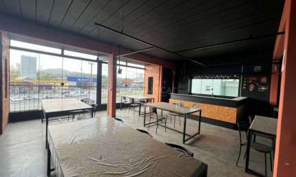 Ponto comercial com 1 sala para alugar no Itoupava Central, Blumenau , 300 m2 por R$ 6.000