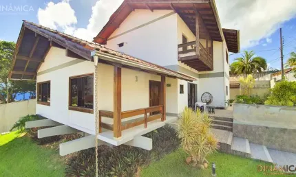 Casa com 5 quartos à venda na Rua Piratuba, 119, Garcia, Blumenau, 480 m2 por R$ 1.200.000