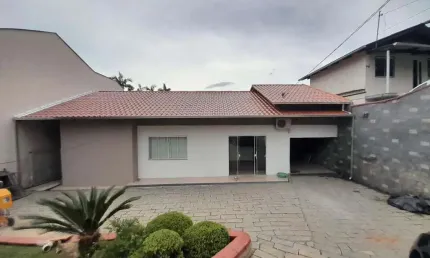 Casa com 3 quartos à venda na Rua Tapuia, 67, Itoupava Central, Blumenau, 150 m2 por R$ 690.000