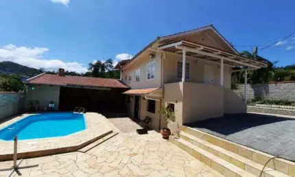 Casa com 5 quartos à venda na Luiz Probst, 52, Boa Vista, Blumenau, 296 m2 por R$ 650.000
