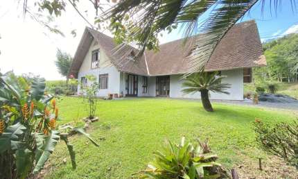 Chácara / sítio com 5 quartos à venda na Rua Lorenz, 5101, Encano, Indaial, 340 m2 por R$ 1.800.000