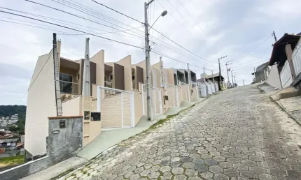 Casa com 2 quartos à venda na Rua General Ferenheidt, Tribess, Blumenau, 87 m2 por R$ 390.000