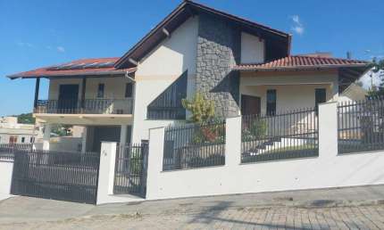 Casa com 4 quartos à venda na Rua Renato de Barba, 75, Velha, Blumenau, 398 m2 por R$ 1.500.000