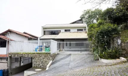 Casa com 5 quartos à venda na Rua Venezuela, 311, Ponta Aguda, Blumenau, 710 m2 por R$ 2.150.000