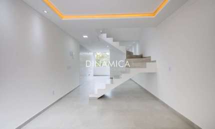 Casa com 2 quartos à venda na Rua Augusto Setter, 59, Fortaleza, Blumenau, 85 m2 por R$ 410.000