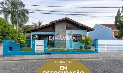 Casa com 3 quartos para alugar em Água Verde, Blumenau , 160 m2 por R$ 3.800