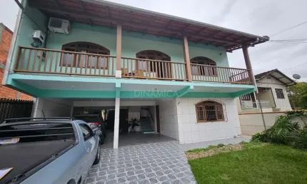 Casa com 3 quartos à venda na Rua Osasco, 161, Valparaíso, Blumenau, 135 m2 por R$ 700.000