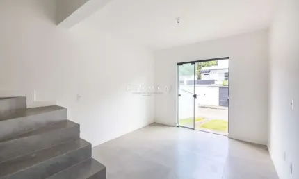Casa com 2 quartos à venda na Rua Albert Goll, 361, Fortaleza, Blumenau, 67 m2 por R$ 320.000