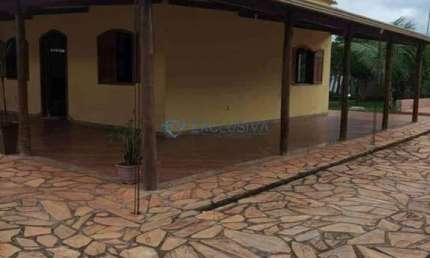 Sítio para Venda em Taquaraçu de Minas, Área Rural, 2 dormitórios, 2 banheiros, 4 vagas