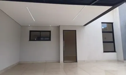 Casa recém construída 03 dormitórios, sendo 01 suíte - jardim bom sucesso