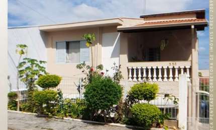 Casa para Venda em São João da Boa Vista, Jardim São Salvador, 2 dormitórios, 2 banheiros, 3 vagas