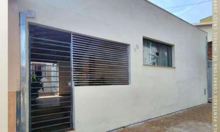 Casa para Venda em São João da Boa Vista, Centro, 3 dormitórios, 1 banheiro, 2 vagas