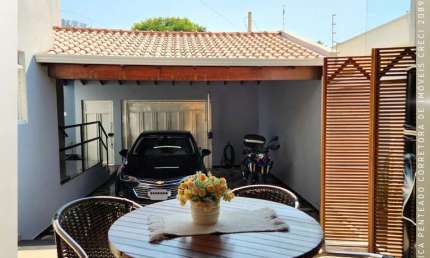 Casa para Venda em São João da Boa Vista, Jardim Recanto das Águas, 3 dormitórios, 1 suíte, 2 banheiros, 2 vagas