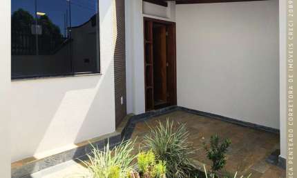Casa para Venda em São João da Boa Vista, Jardim Recanto dos Pássaros, 3 dormitórios, 1 suíte, 3 banheiros, 2 vagas
