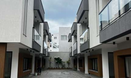 Casa em condomínio fechado com 3 quartos à venda no Ipitanga, Lauro de Freitas 