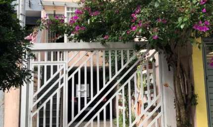 Sobrado a venda com 2 quartos, 2 banheiros por R$ 860.000