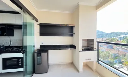 Apartamento a venda no itagua com sacada livre andar alto