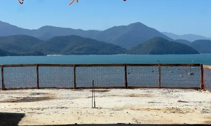 Apartamento à venda em ubatuba com vista do mar na praia itagua 3 suítes 2 garagens