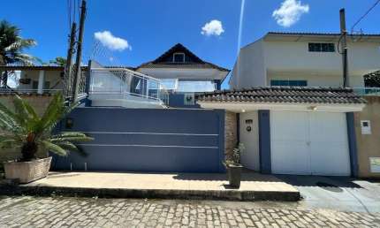 Linda casa a Venda  no centro de Vargem Grande, 3 quartos 1 suítes, piscina, sótão, churrasqueira e sauna !